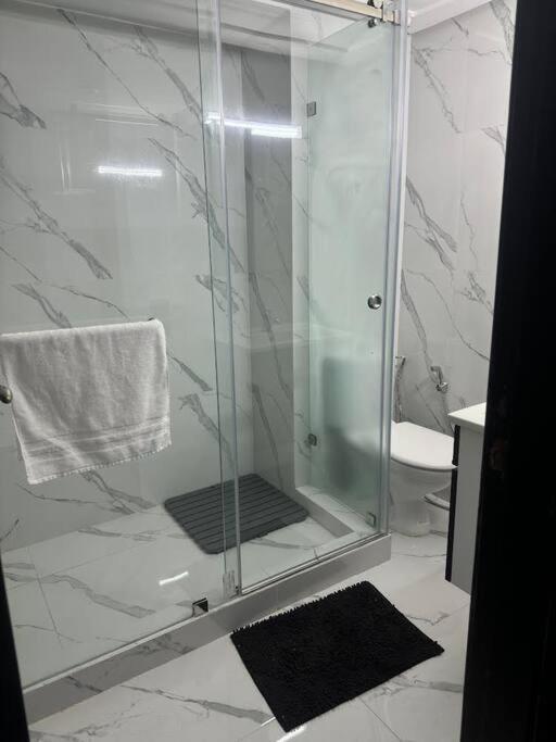 Grand Ensoleille, 2 , 2 Salles De Bains, 1 Salon, 2piscines, A 750m De La Pont Blondin